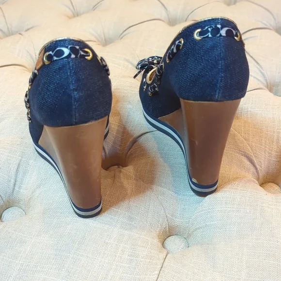 Coach Wedges - Picture 4 of 11